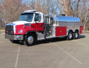 3500 Gallon Tanker on a Freightliner Chassis