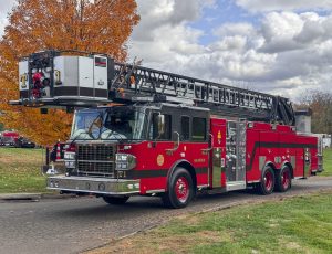 100′ Rear Mount Platform