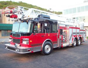 2008 105′ Heavy Duty aerial
