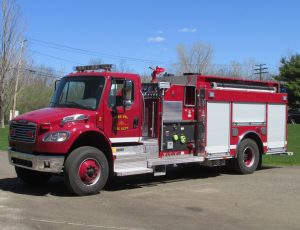 Top mount pumper on a Freightliner Chassis