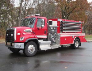 2000 Gallon Tanker on FL-108SD Chassis