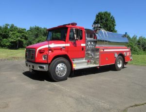1800 Gallon Tanker on a FL Chassis